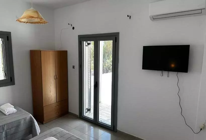 Santorini Style Rooms