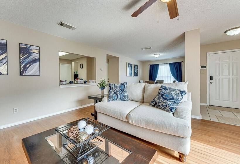 Bright San Antonio Home < 13 Mi To Downtown!
