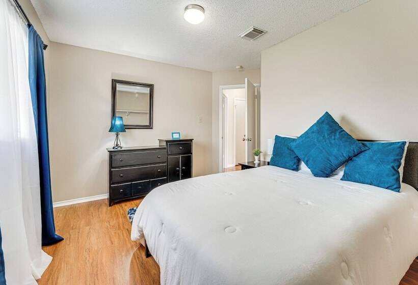 Bright San Antonio Home < 13 Mi To Downtown!