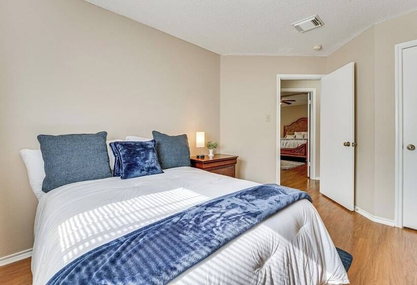 Bright San Antonio Home < 13 Mi To Downtown!