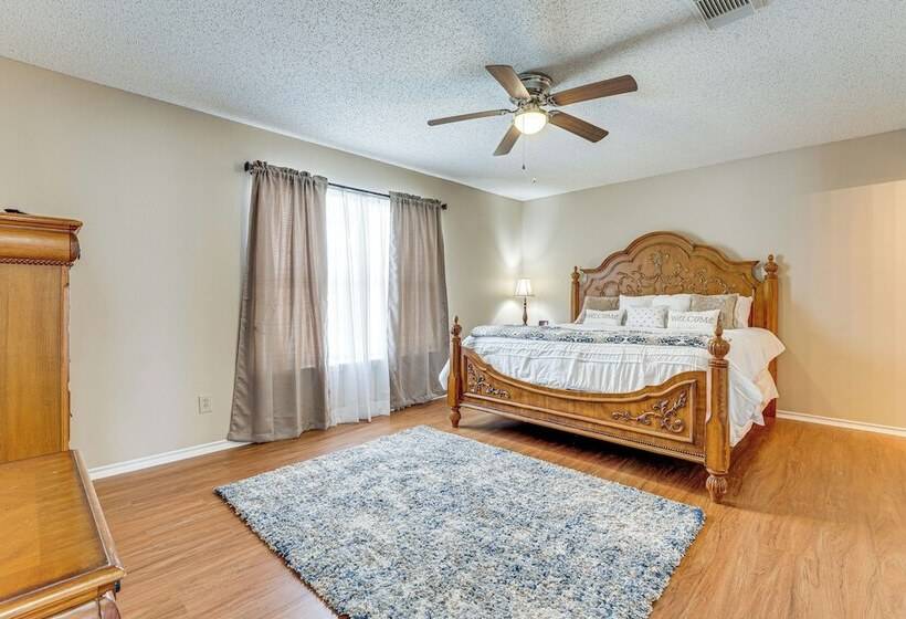 Bright San Antonio Home < 13 Mi To Downtown!
