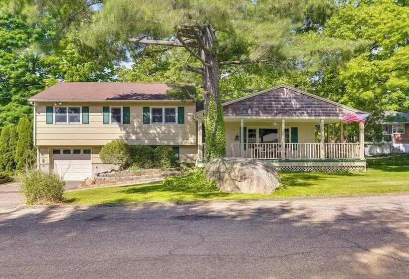 Charming Highland Falls Home < 2 Mi To West Point!