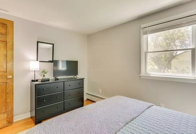 Charming Highland Falls Home < 2 Mi To West Point!