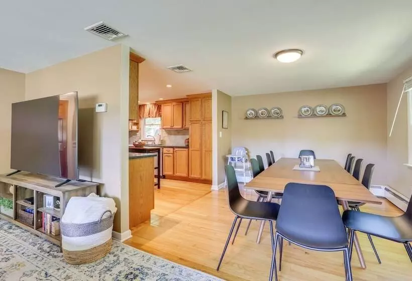 Charming Highland Falls Home < 2 Mi To West Point!