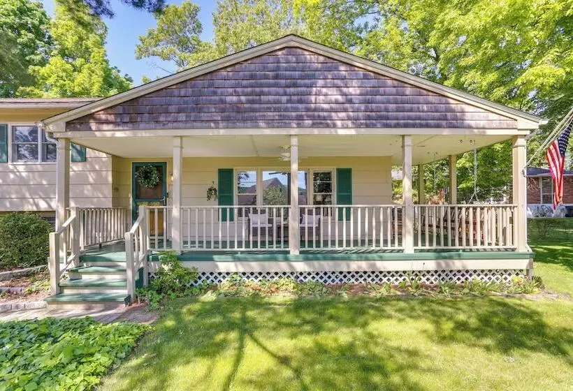 Charming Highland Falls Home < 2 Mi To West Point!