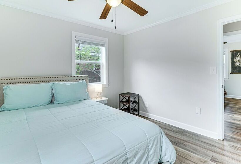 Charming Morehead City Home: 2 Mi To Beach Access