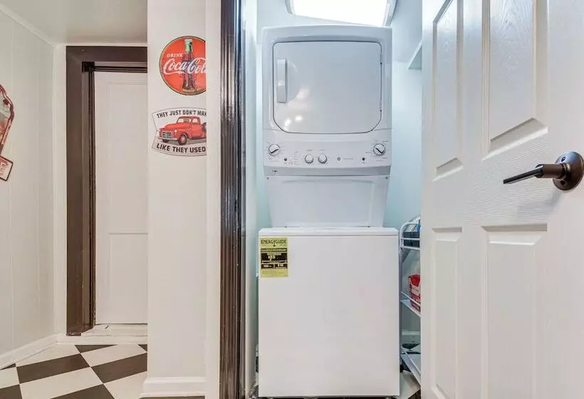 Chic Durham Home W/ Game Room: Walk To Downtown!