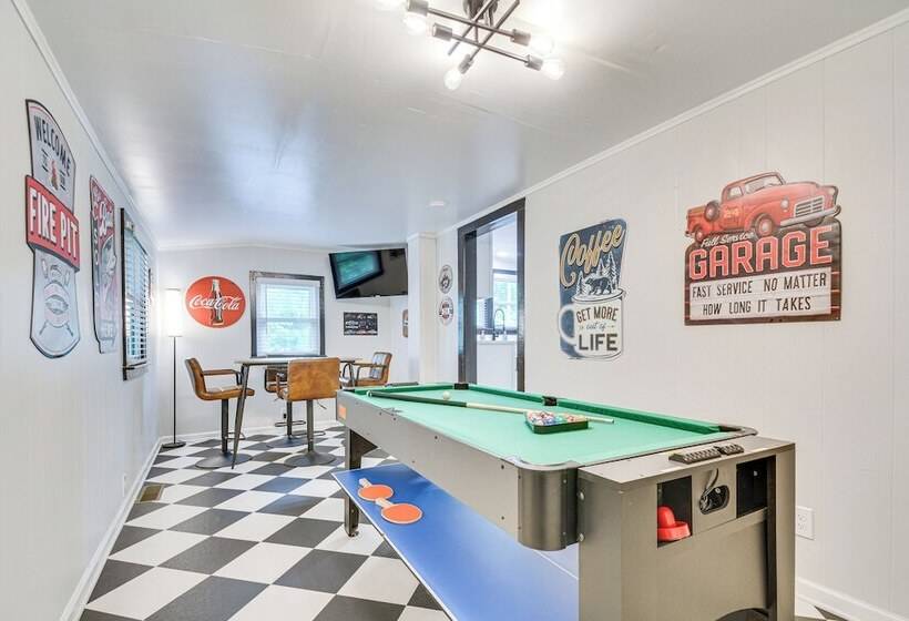 Chic Durham Home W/ Game Room: Walk To Downtown!