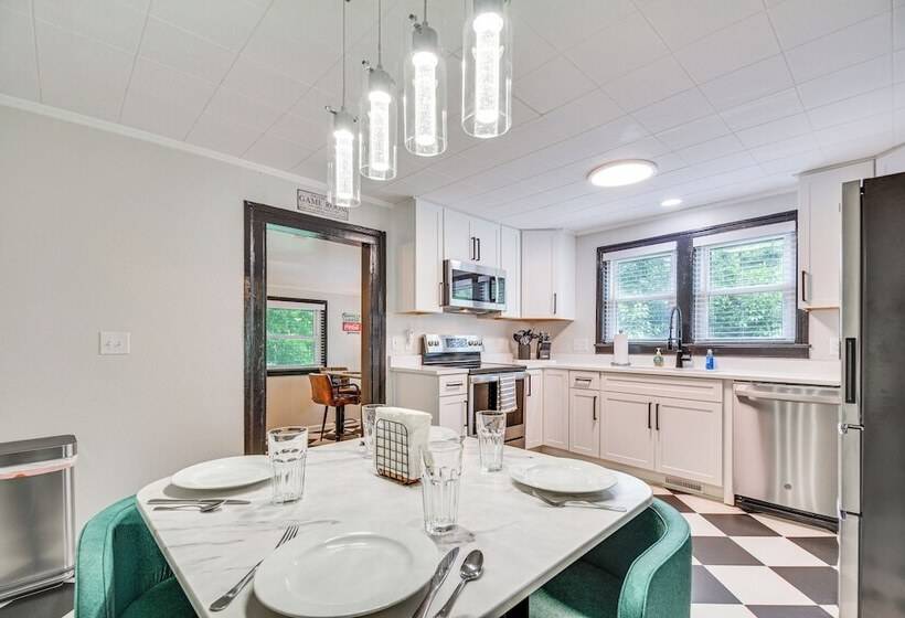 Chic Durham Home W/ Game Room: Walk To Downtown!