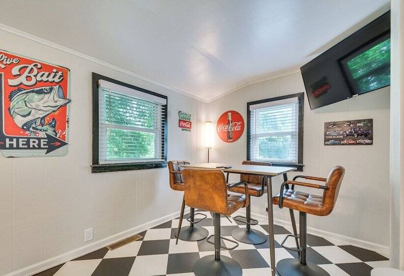 Chic Durham Home W/ Game Room: Walk To Downtown!