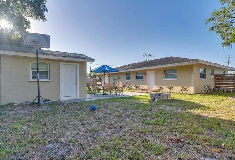 Clearwater Home W/ Fire Pit ~ 5 Mi To Beaches!