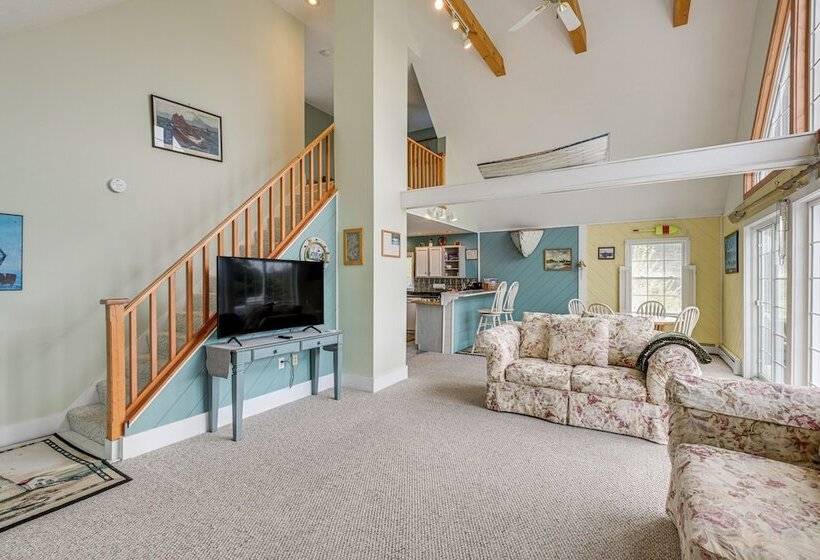 4 Mi To Acadia Trails: Coastal Maine Home W/ Deck