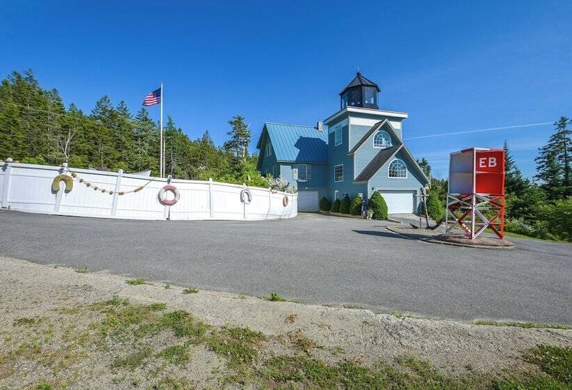 4 Mi To Acadia Trails: Coastal Maine Home W/ Deck