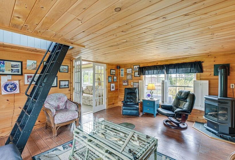 4 Mi To Acadia Trails: Coastal Maine Home W/ Deck