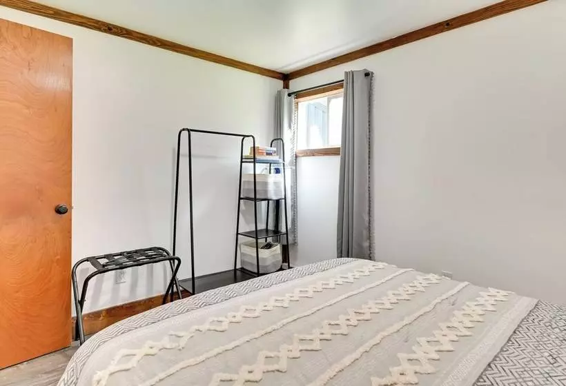 Cozy Catskills Cabin   12 Mi To Windham Mountain!