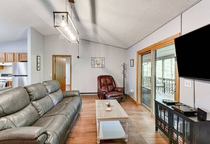 Cozy Franklin Retreat W/ Deck   5 Mi To Downtown!