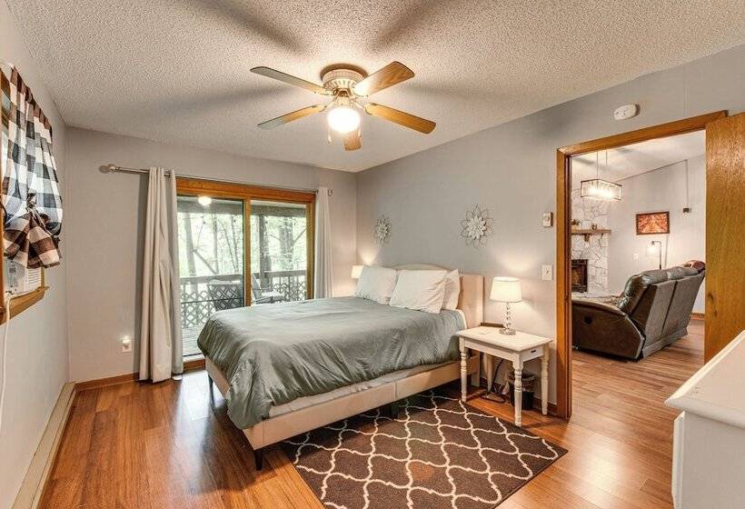 Cozy Franklin Retreat W/ Deck   5 Mi To Downtown!