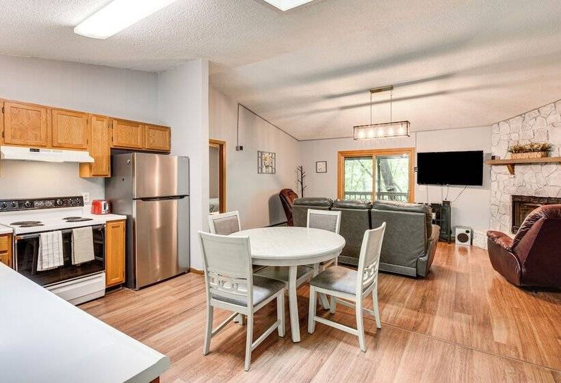 Cozy Franklin Retreat W/ Deck   5 Mi To Downtown!