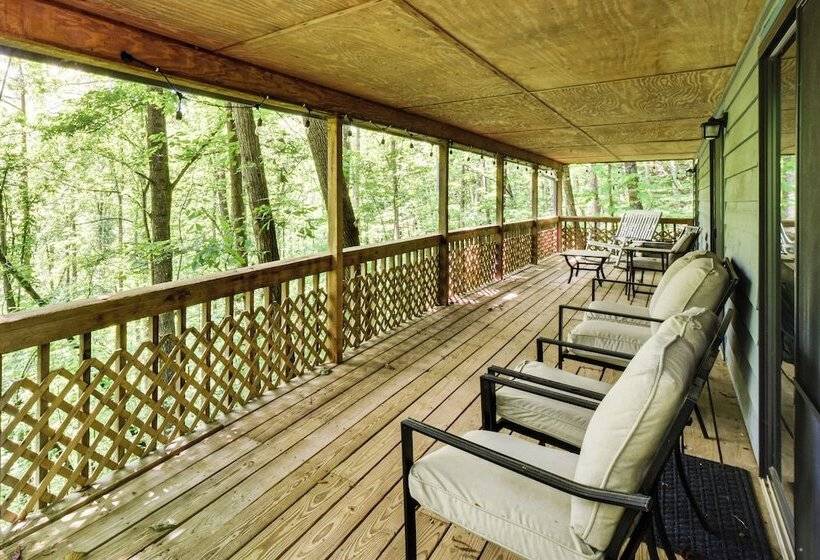Cozy Franklin Retreat W/ Deck   5 Mi To Downtown!