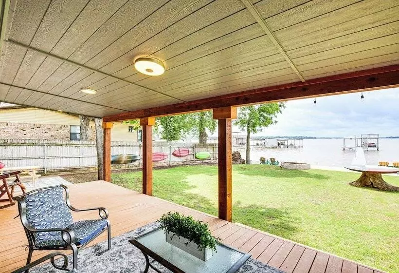 Private Dock & Deck: Eagle Mountain Lake Retreat!