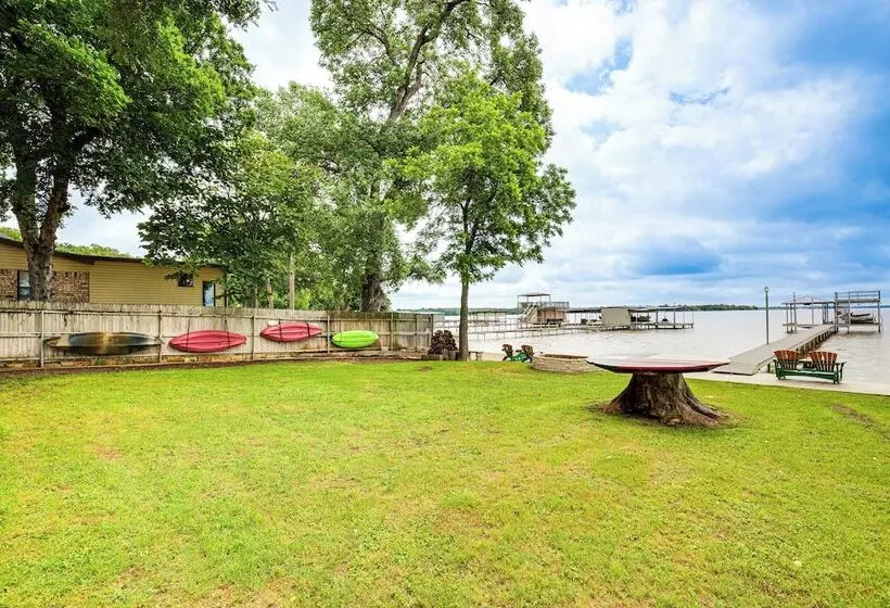 Private Dock & Deck: Eagle Mountain Lake Retreat!