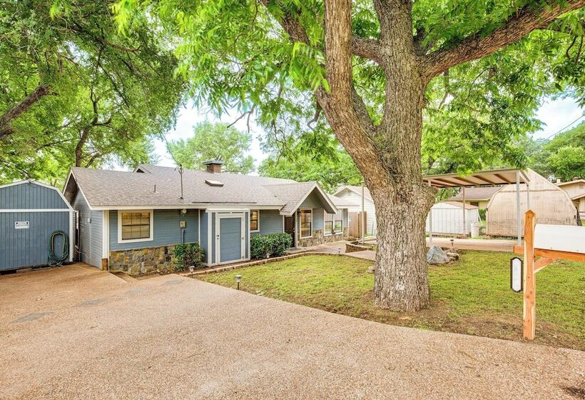 Private Dock & Deck: Eagle Mountain Lake Retreat!