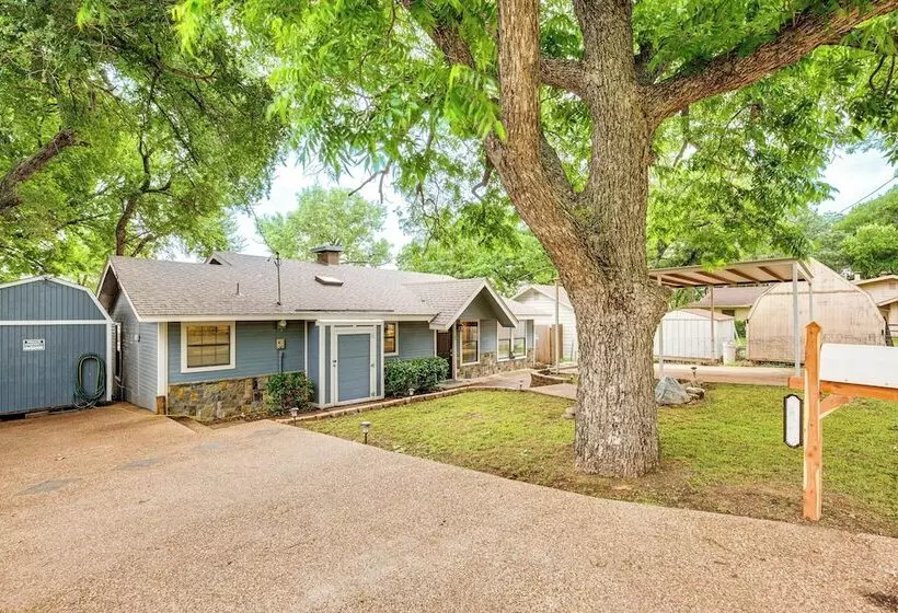 Private Dock & Deck: Eagle Mountain Lake Retreat!