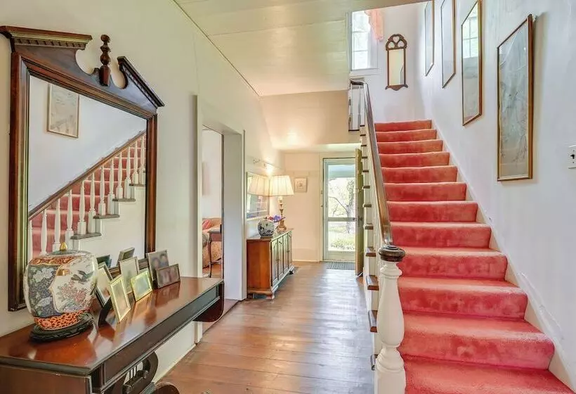 Historic Farmhouse ~ 15 Mi To Winston Salem