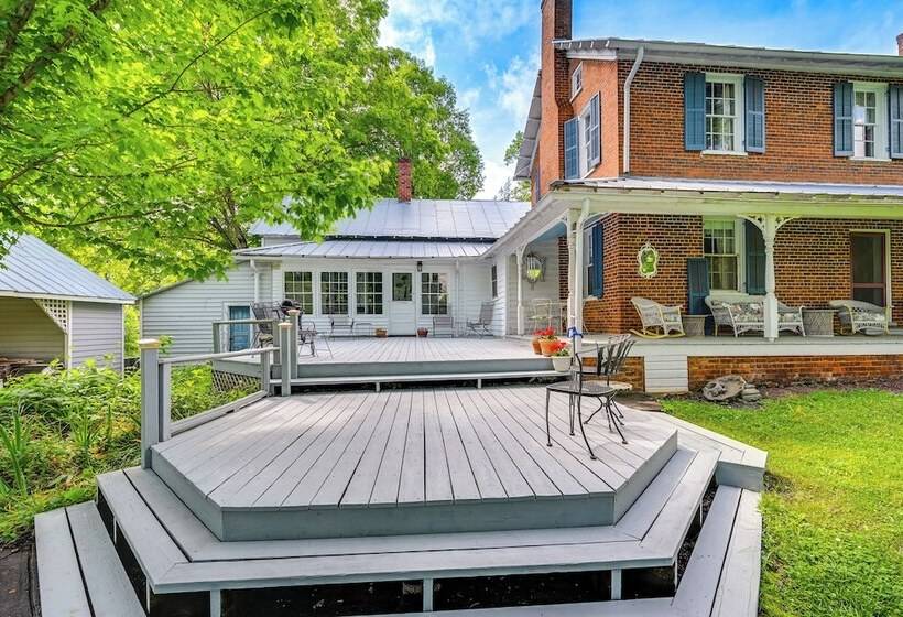 Historic Farmhouse ~ 15 Mi To Winston Salem