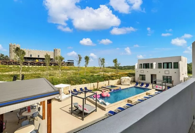 The Bentley Hotel Bill Murray Room Pool View