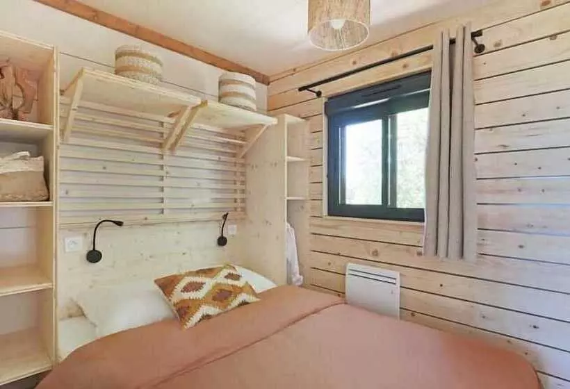 ホテル Camping Le Luberon