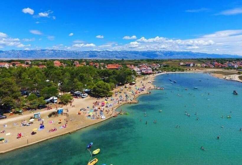 هتل Mobile Home Mia