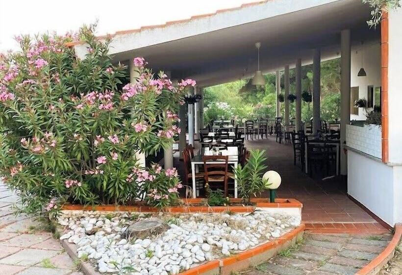 Отель Happy Camp Mobile Homes In Camping Village Baia Paradiso