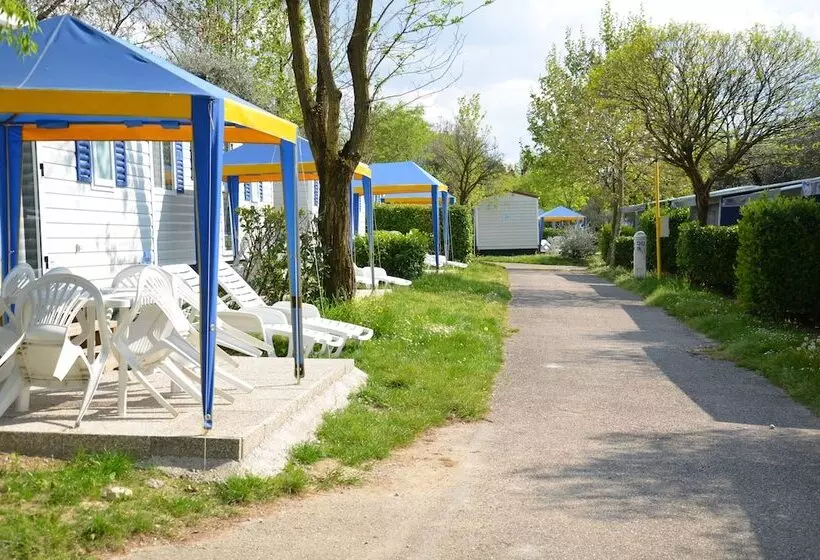 ホテル Happy Camp Mobile Homes In Camping Village Baia Paradiso