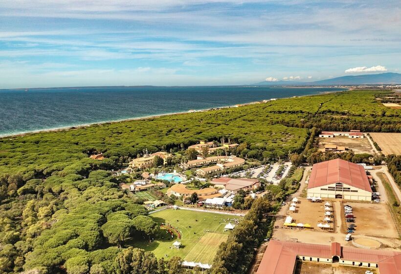 酒店 With Swmming Pool In Arborea Just 600 Meters From The Sea