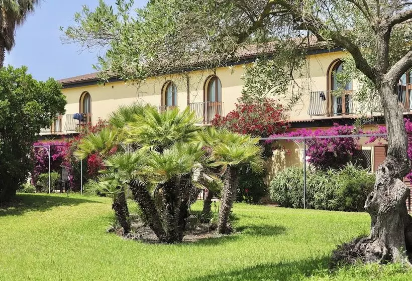 Hotelli With Swmming Pool In Arborea Just 600 Meters From The Sea