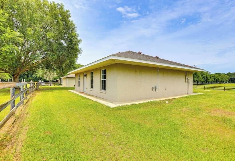 Idyllic Anthony Home: Riding Arena W/ Mirror Wall!