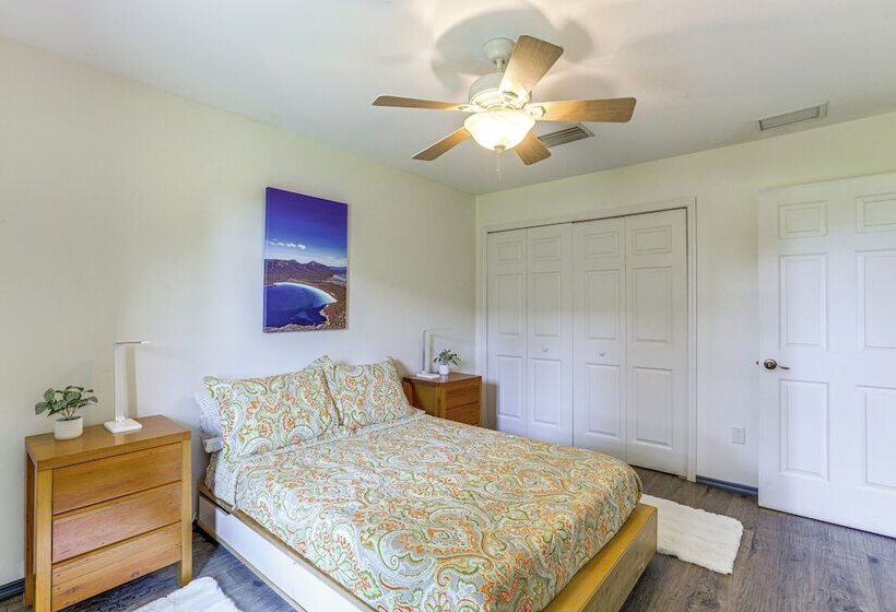 Idyllic Anthony Home: Riding Arena W/ Mirror Wall!