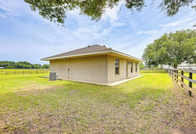 Idyllic Anthony Home: Riding Arena W/ Mirror Wall!
