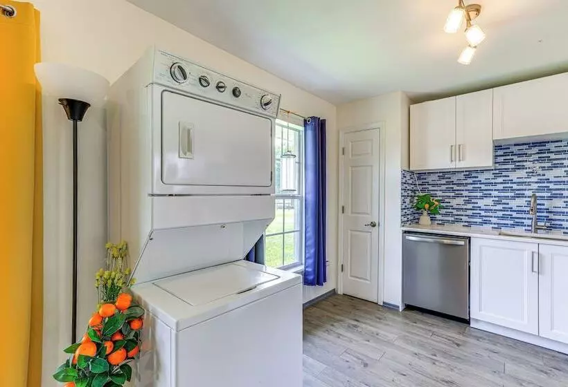 Idyllic Anthony Home: Riding Arena W/ Mirror Wall!