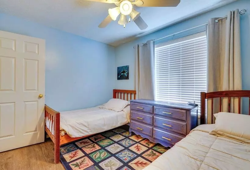 Lakefront Utah Home W/ Private Beach, Dock & Canoe