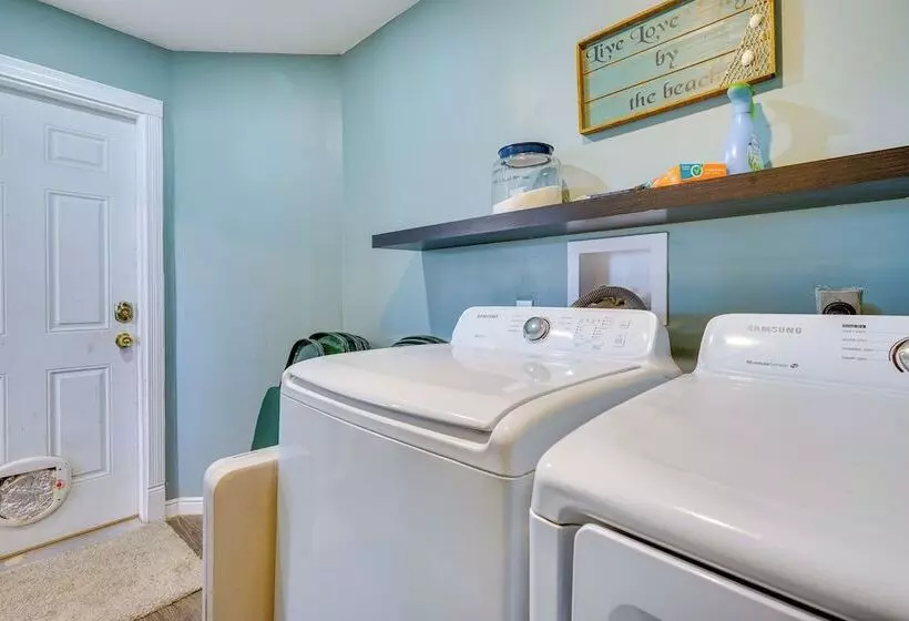 Lakefront Utah Home W/ Private Beach, Dock & Canoe