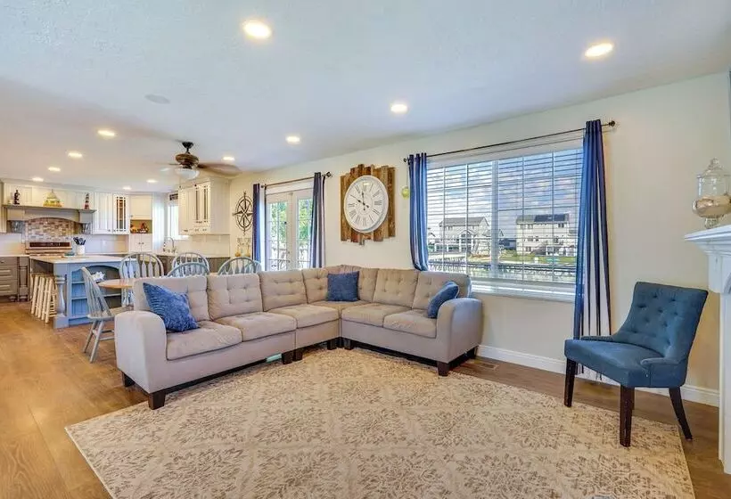 Lakefront Utah Home W/ Private Beach, Dock & Canoe