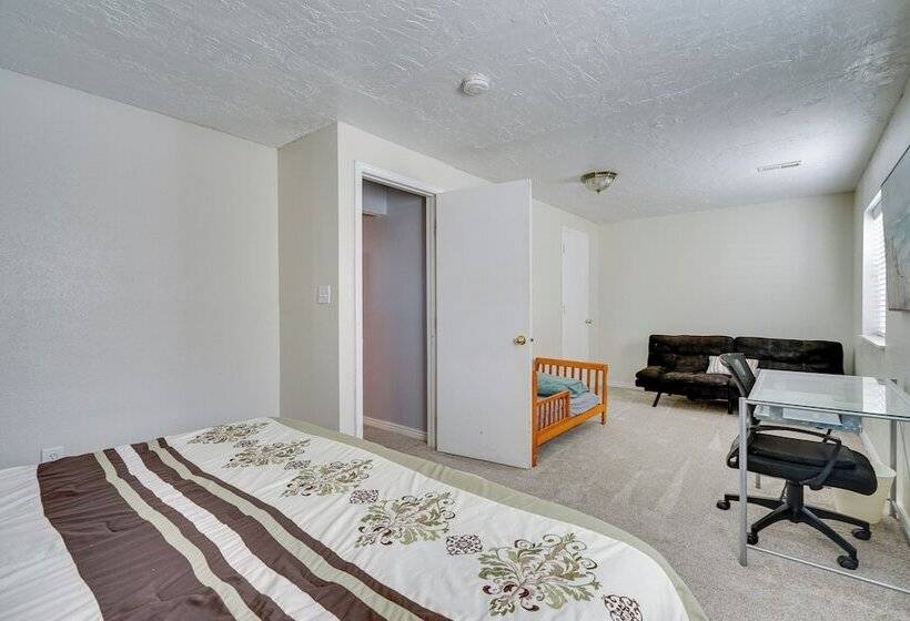 Lakefront Utah Home W/ Private Beach, Dock & Canoe