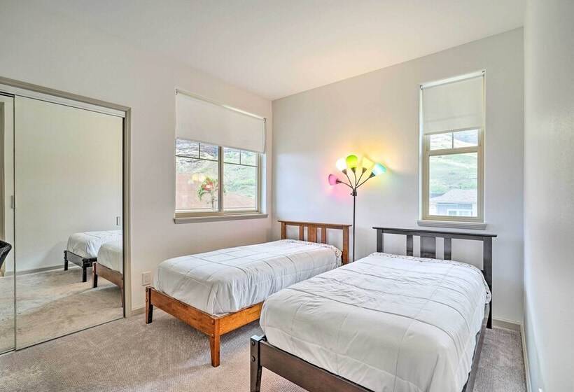 Modern Waianae Home W/ Mountain & Valley View