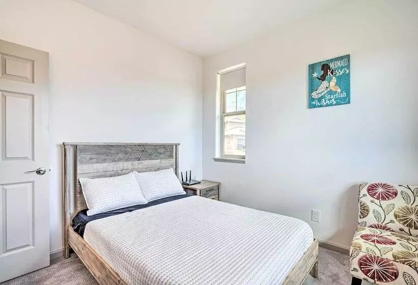 Modern Waianae Home W/ Mountain & Valley View