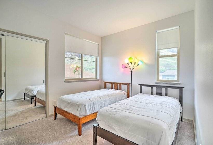 Modern Waianae Home W/ Mountain & Valley View