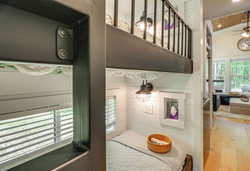 Monteagle Cabin W/ Swim Spa, Sauna & Fire Pit!