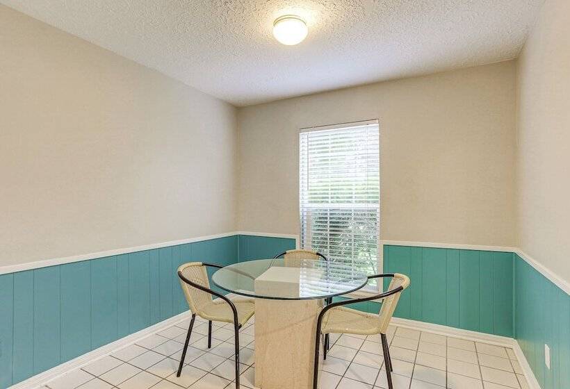 Pearland Home W/ Patio, 21 Mi To Downtown Houston!