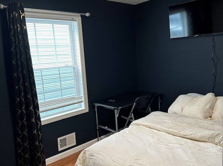 بنسيون Fidelia Crystal Room